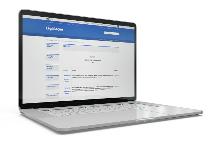 Notebook com o navegador aberto na lista de legislação do site gov.br